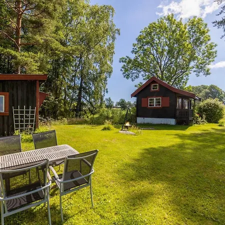 Koselig Pa Eget Tun Med Varmtvanns Utedusj *